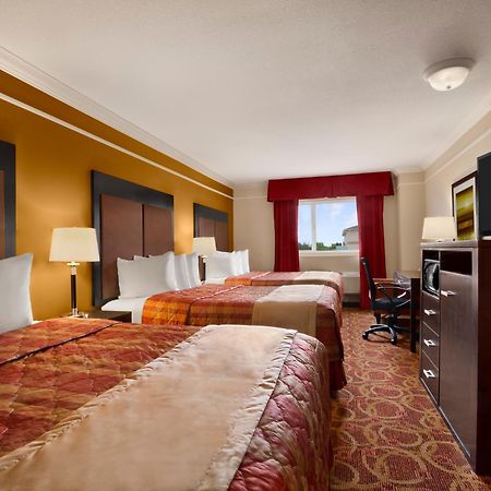 Travelodge By Wyndham Meadow Lake Room photo