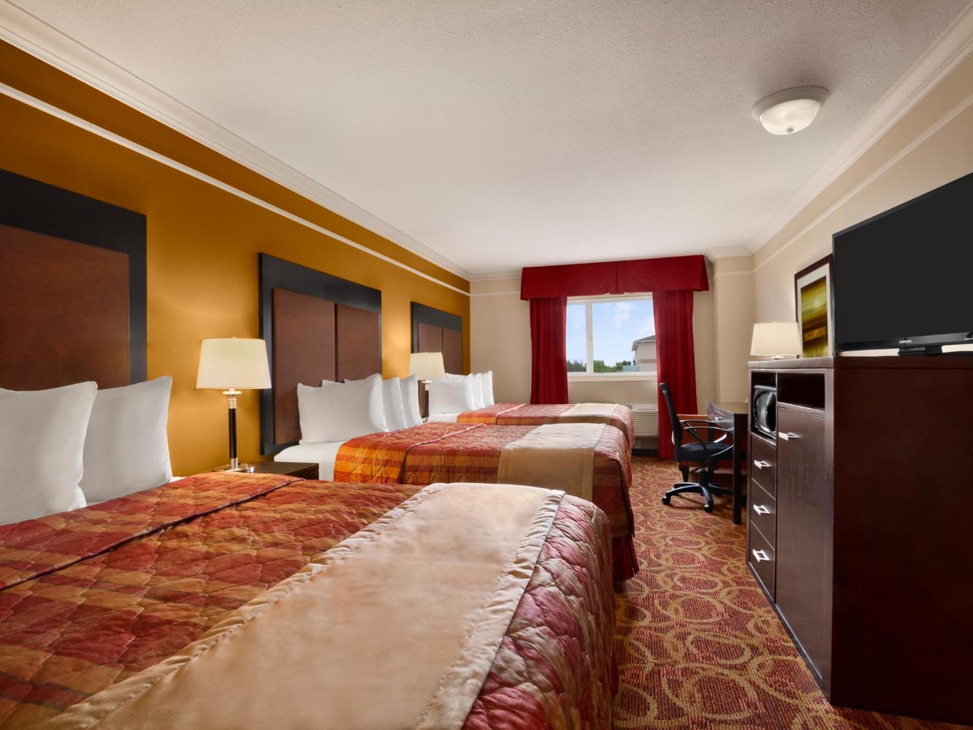 Travelodge By Wyndham Meadow Lake Room photo