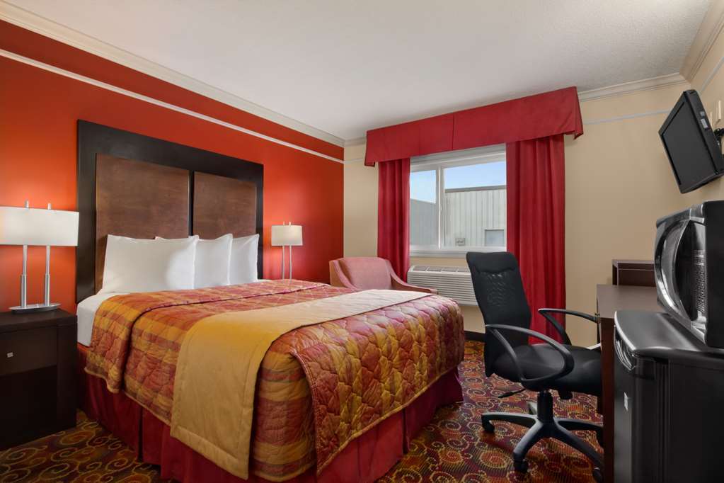 Travelodge By Wyndham Meadow Lake Room photo