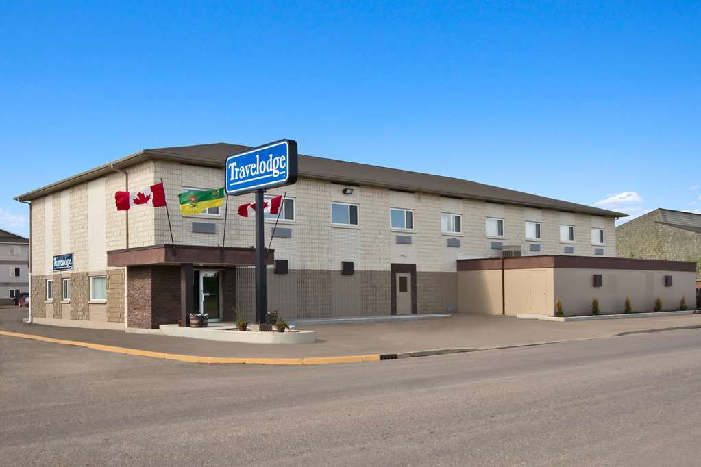 Travelodge By Wyndham Meadow Lake Exterior photo